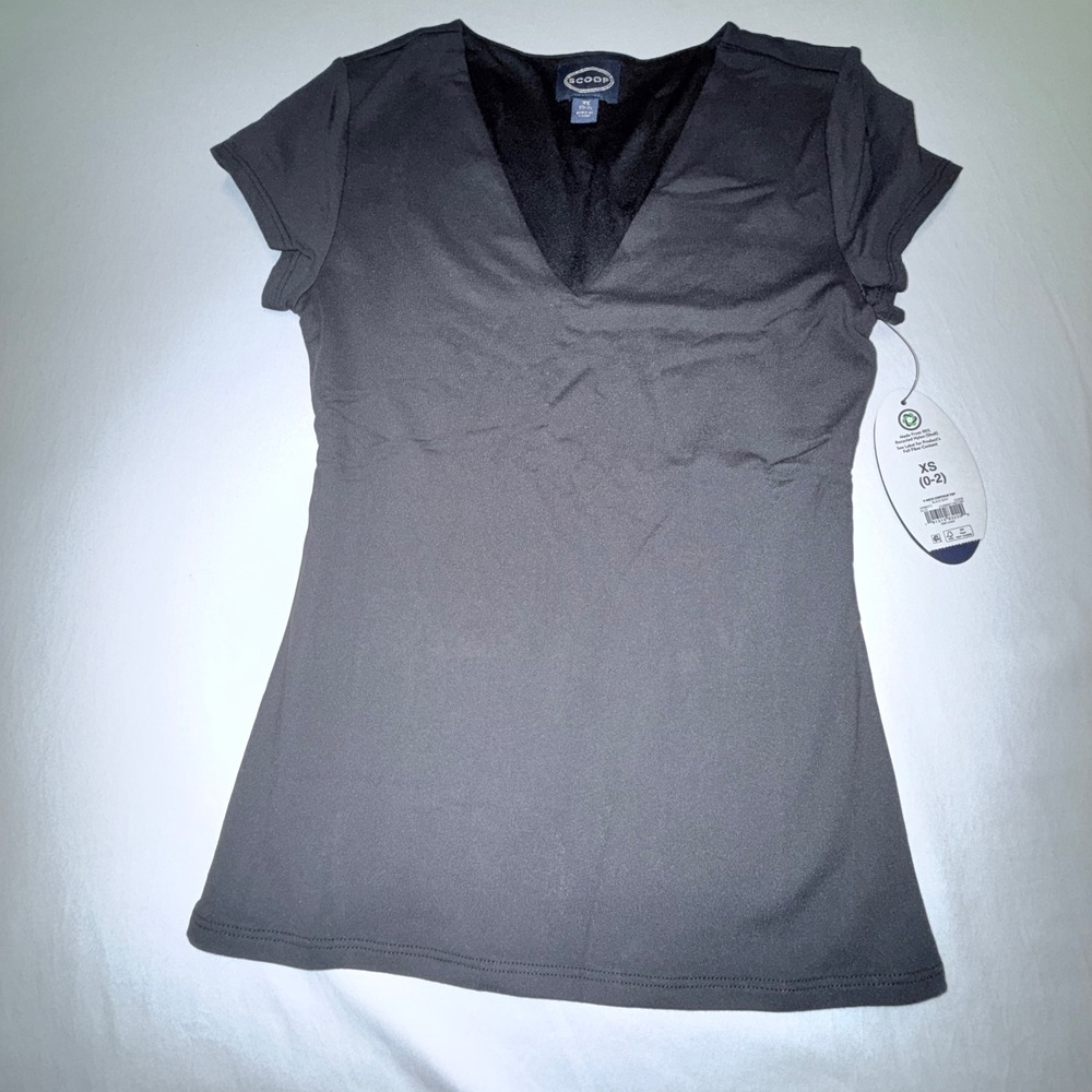 Scoop V-Neck Contour Top Women XS Black NWT Cap Sleeve Slim Fit